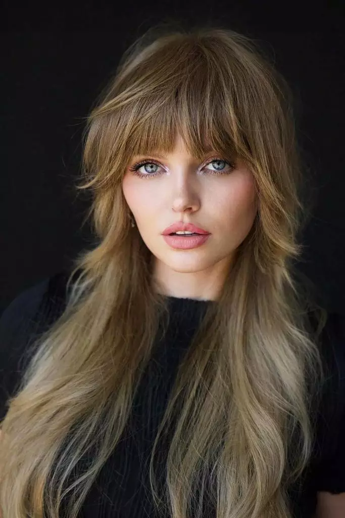 Long Wolfcut Hair Modern, Chic, and Effortless