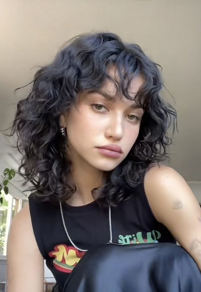 Curly Wolfcut Guide: Style Tips & How-To