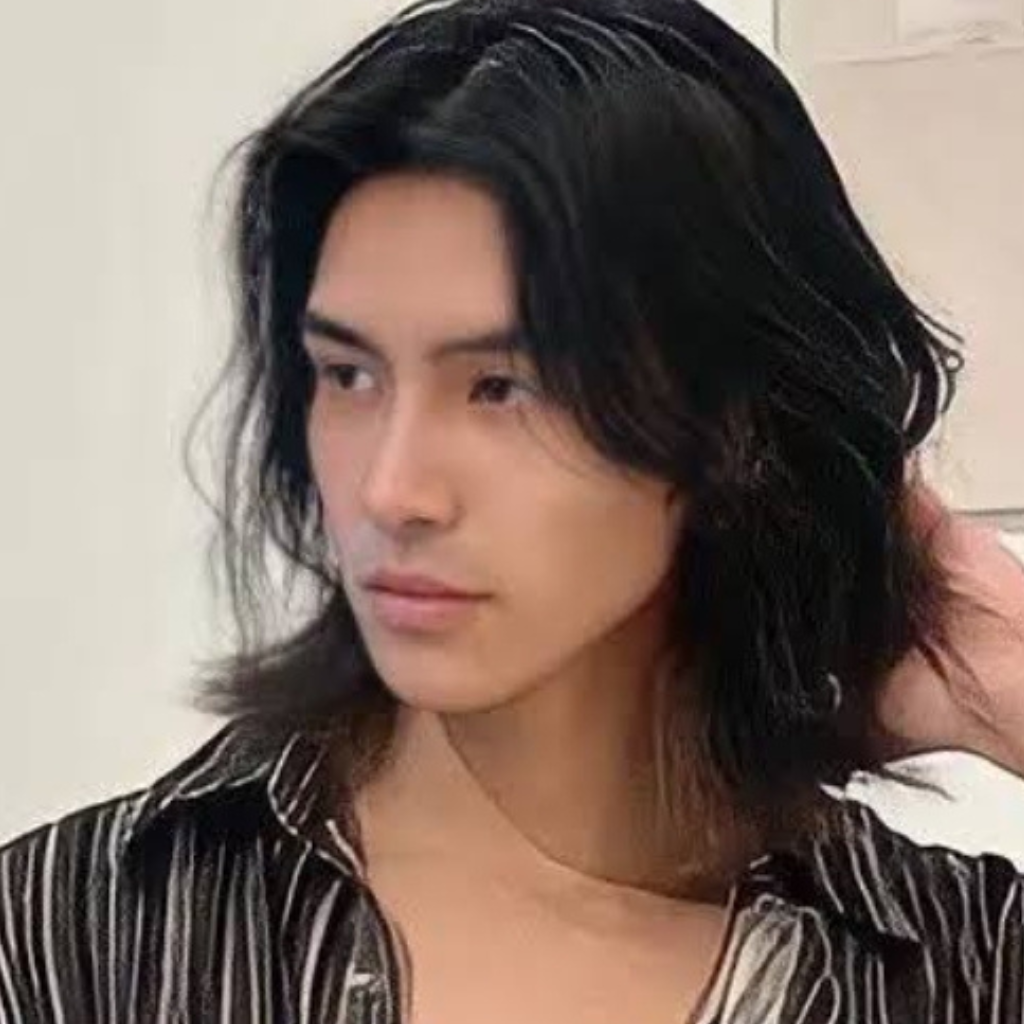 Wolfcut Men: The Modern Hairstyle Blending Wild and Stylish